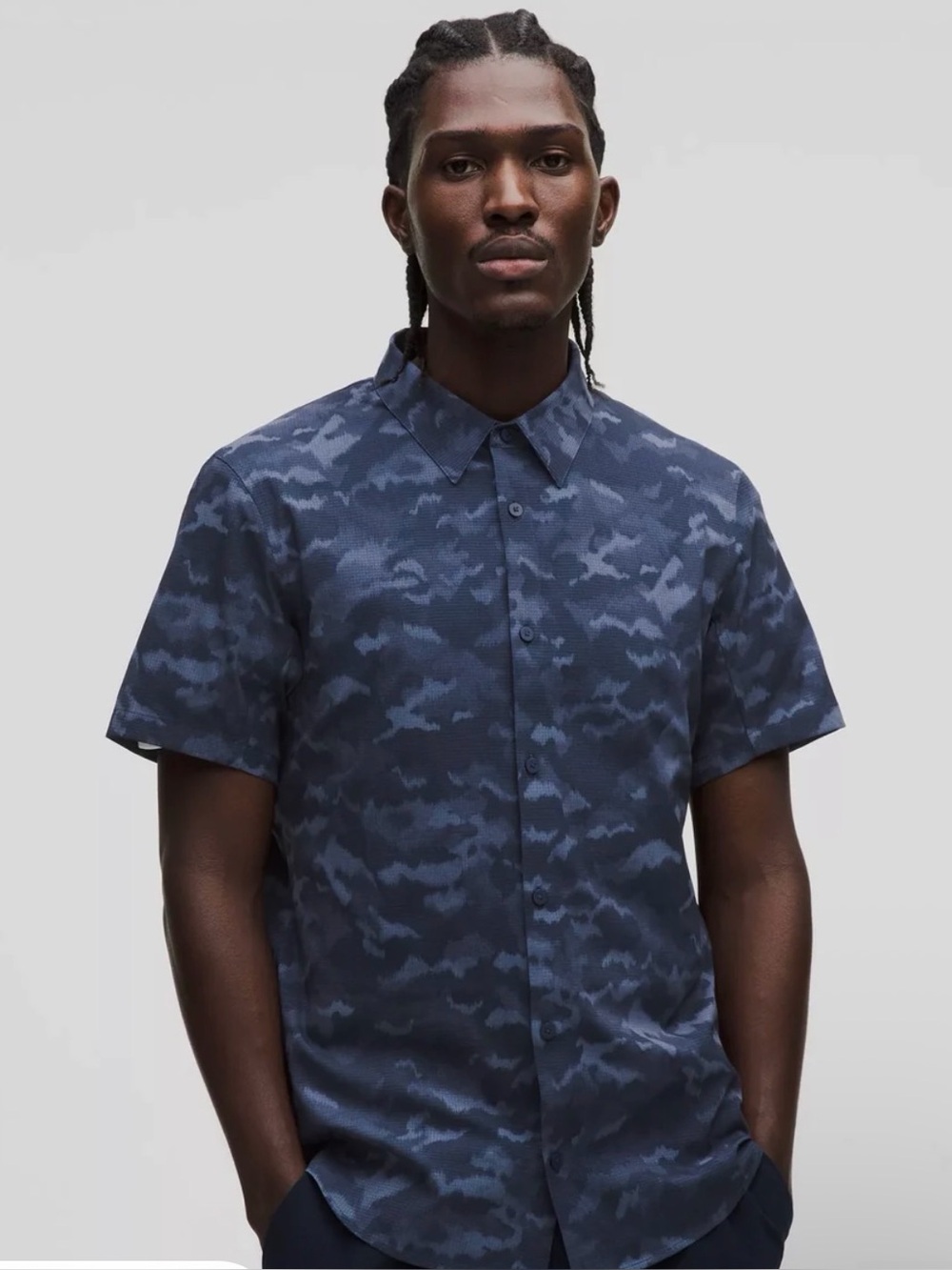 lululemon athletica Men's Short-Sleeve Camouflage Button-Down — Navy Blue